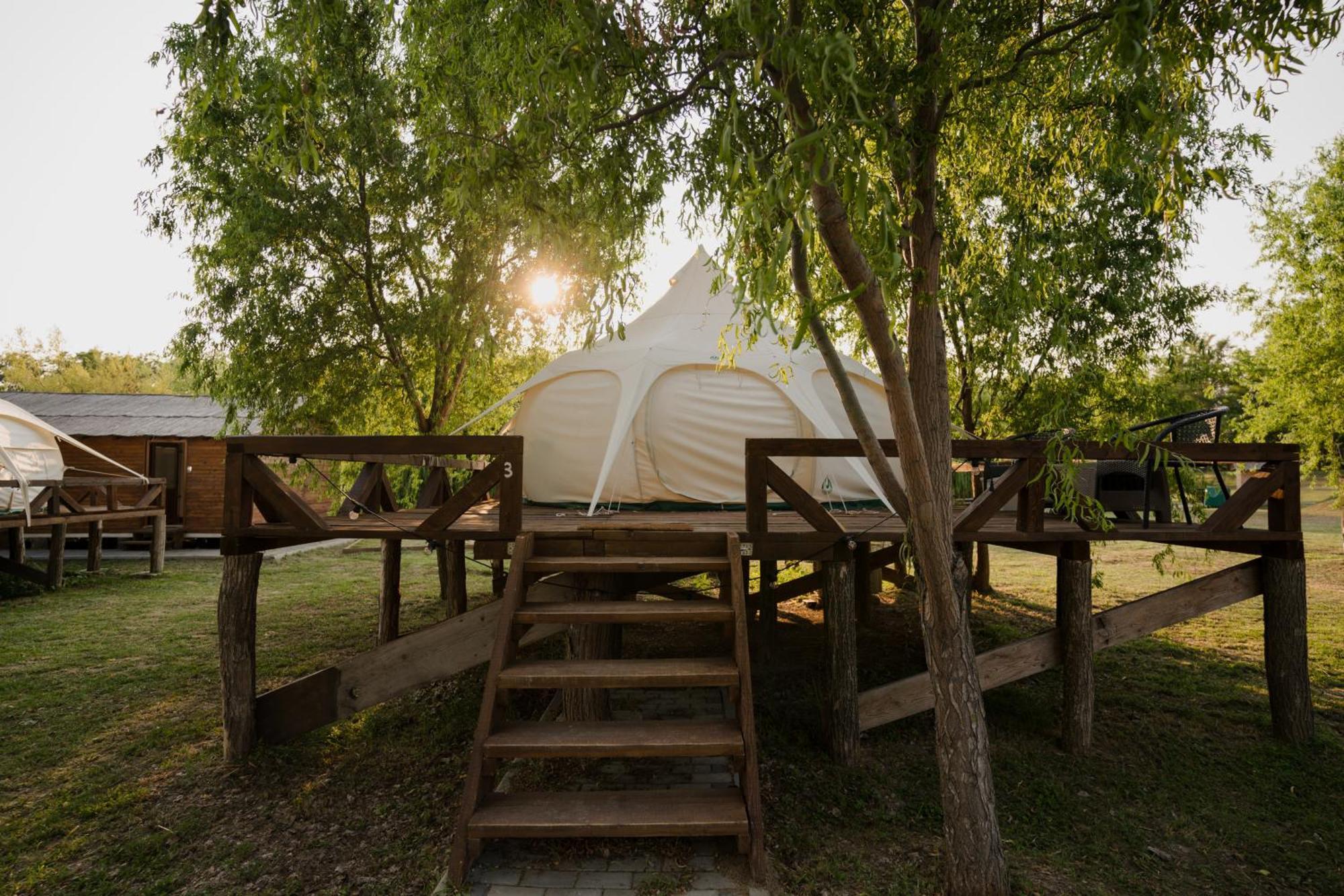 Hotel Zaga Zaga Sat Tecuci Exteriér fotografie