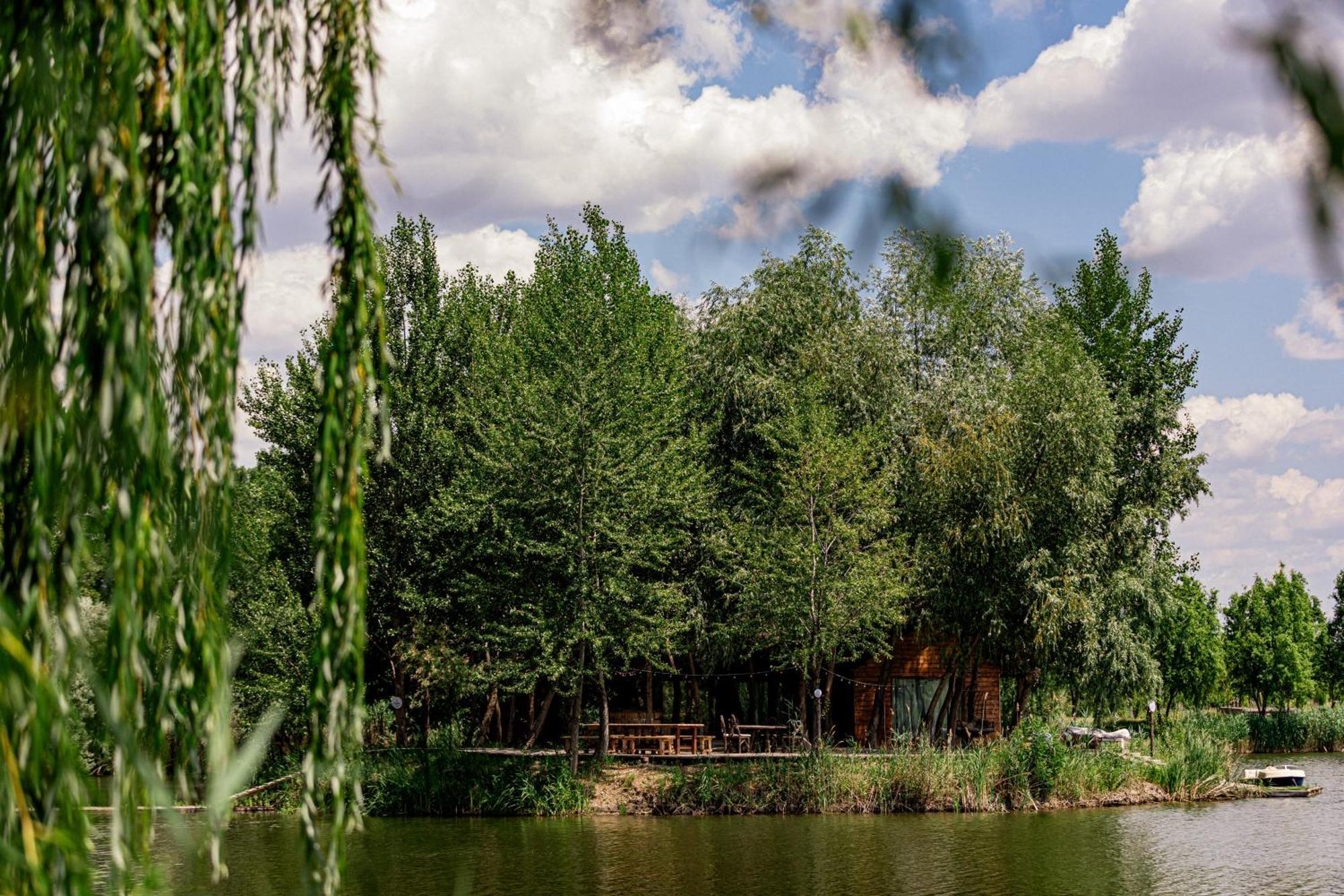 Hotel Zaga Zaga Sat Tecuci Exteriér fotografie