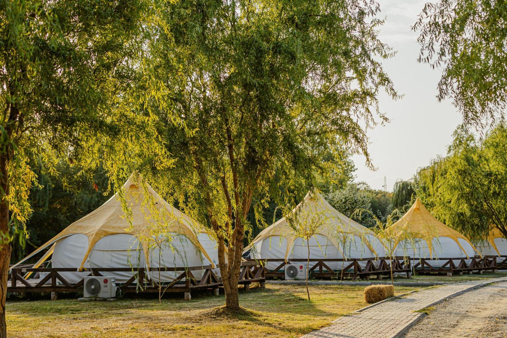 Hotel Zaga Zaga Sat Tecuci Exteriér fotografie
